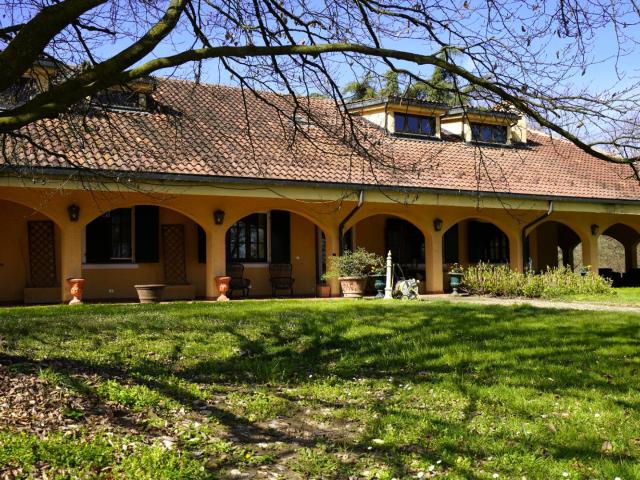 Villa Indipendente in vendita a Piemonte, Asti