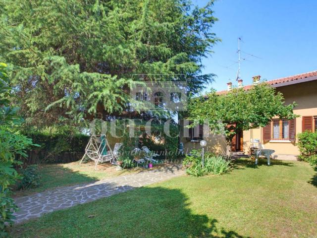 Villa Indipendente in vendita a Cellatica, Lombardia