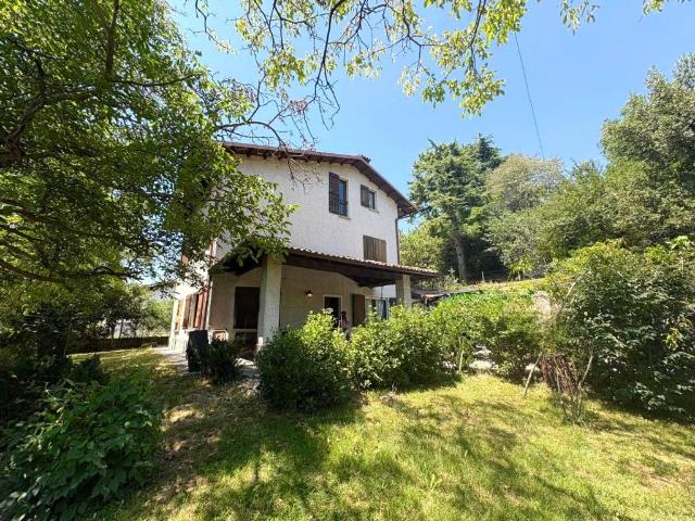 Villa Indipendente in vendita a Cellatica, Lombardia