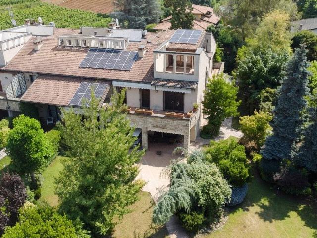 Villa Indipendente in vendita a Cellatica, Lombardia