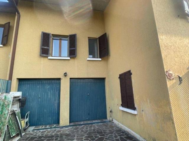 Villa Indipendente in vendita a Cellatica, Lombardia