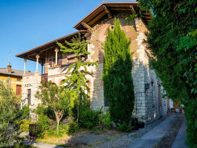 Villa Indipendente in vendita a Cellatica, Lombardia