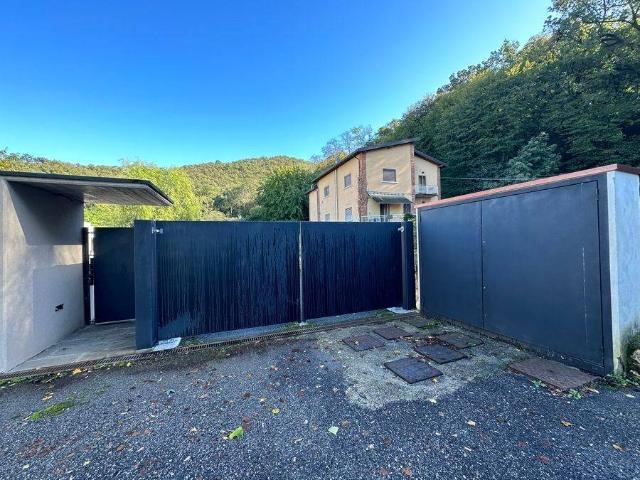 Villa Indipendente in vendita a Cellatica, Lombardia