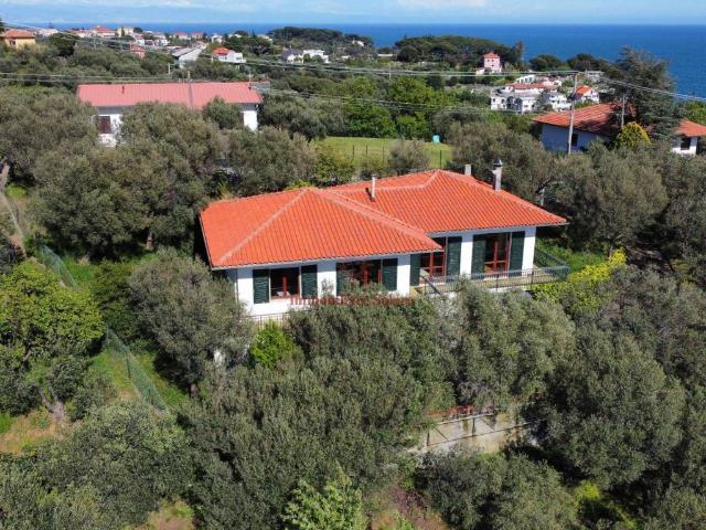Villa Indipendente in vendita a Celle Ligure, Liguria