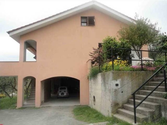 Villa Indipendente in vendita a Celle Ligure, Liguria