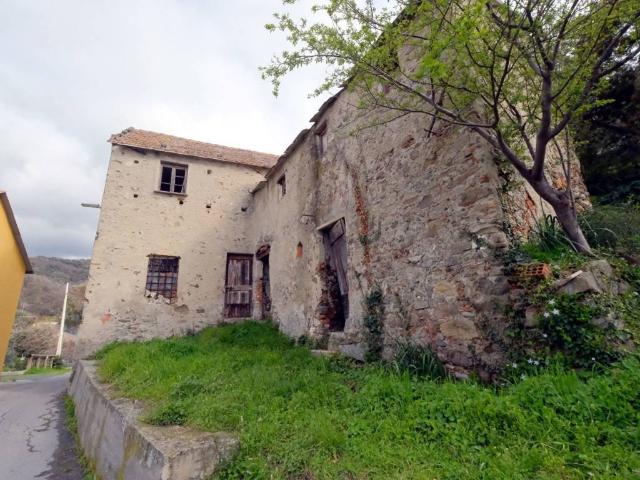 Villa Indipendente in vendita a Cassisi, Celle Ligure