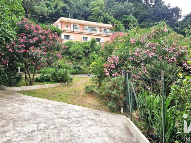 Villa Indipendente in vendita a Pozzuolo Alto, Celle Ligure
