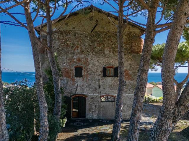 Villa Indipendente in vendita a Cassisi, Celle Ligure