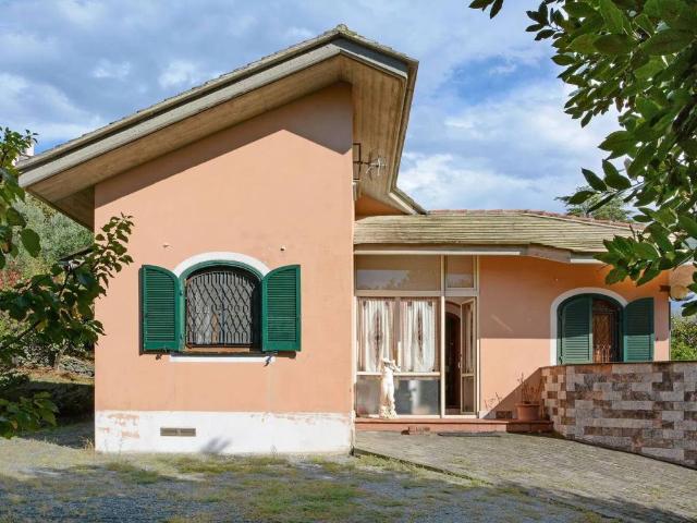 Villa Indipendente in vendita a Terrenin, Celle Ligure