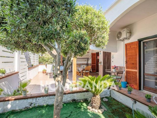 Villa Indipendente in vendita a Baia Domizia, Cellole