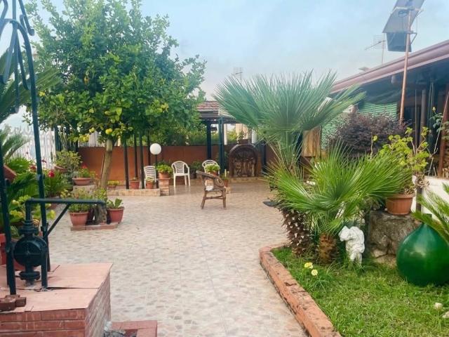 Villa Indipendente in vendita a Cellole, Campania