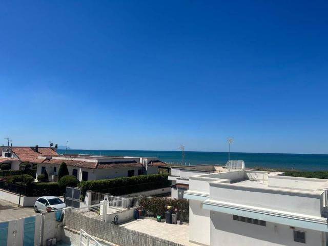 Villa Indipendente in vendita a Baia Domizia, Cellole