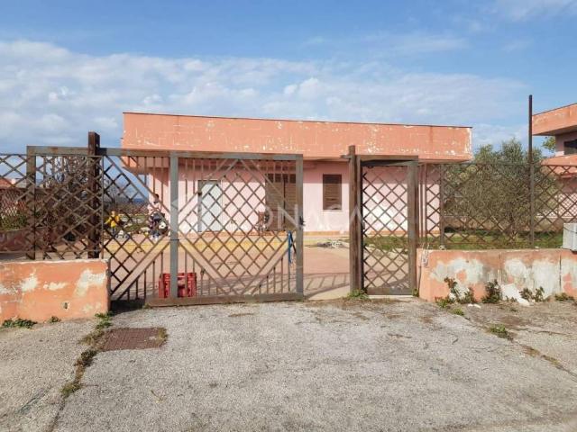 Villa Indipendente in vendita a Cellole, Campania
