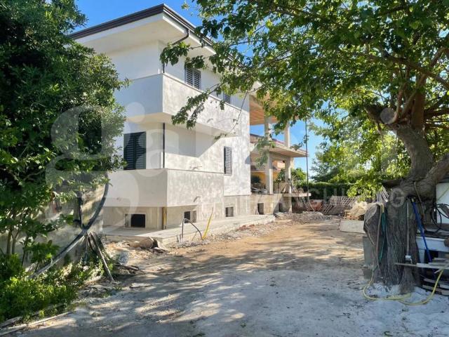 Villa Indipendente in vendita a Cellole, Campania