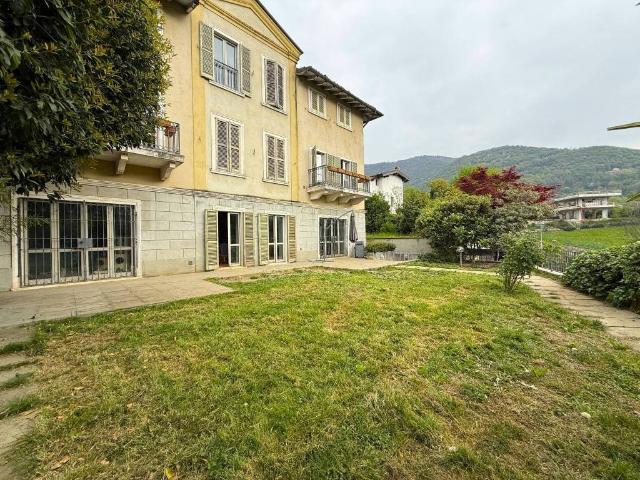 Villa Indipendente in vendita a Cenate Sopra, Lombardia
