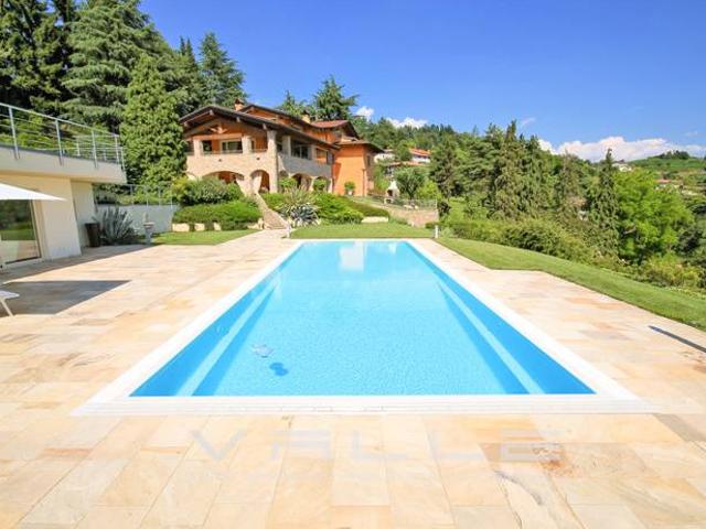 Villa Indipendente in vendita a Cenate Sotto, Lombardia