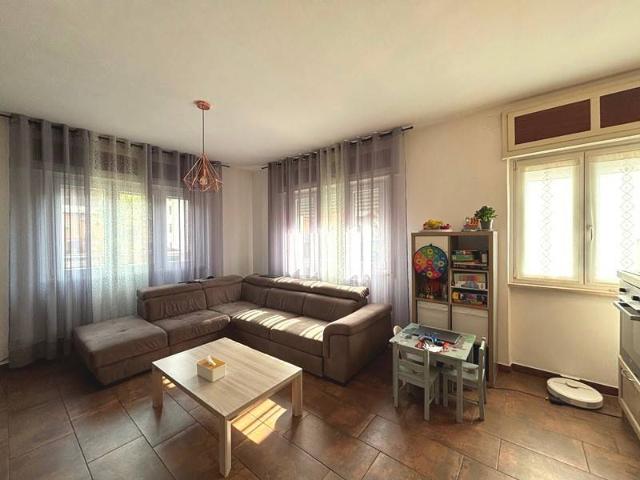 Villa Indipendente in vendita a Cene, Lombardia