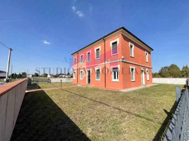 Villa Indipendente in vendita a Ceneselli, Veneto