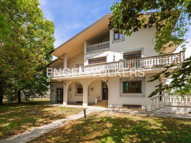 Villa Indipendente in vendita a Unione Alto Ferrarese, Cento