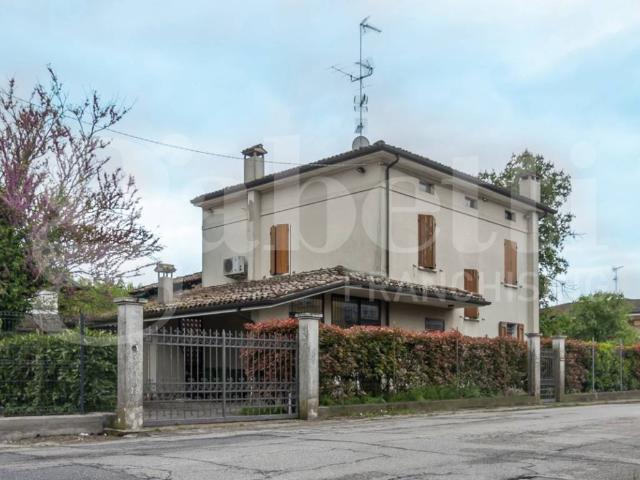 Villa Indipendente in vendita a Unione Alto Ferrarese, Cento