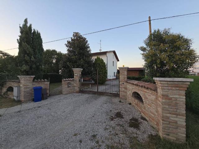 Villa Indipendente in vendita a Unione Alto Ferrarese, Cento