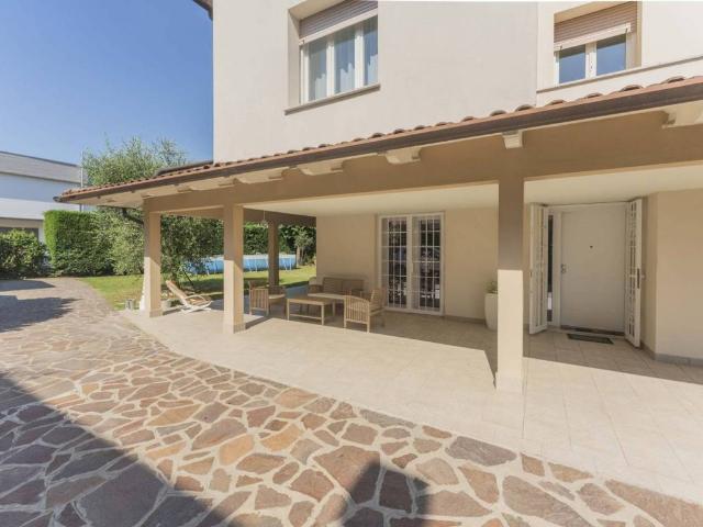 Villa Indipendente in vendita a Unione Alto Ferrarese, Cento