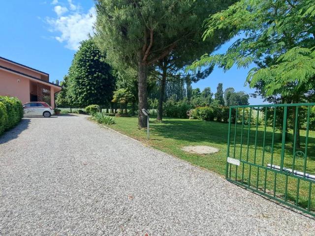 Villa Indipendente in vendita a Unione Alto Ferrarese, Cento