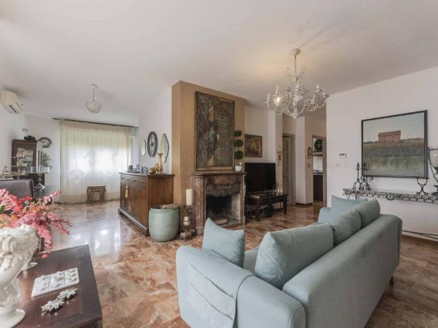 Villa Indipendente in vendita a Unione Alto Ferrarese, Cento