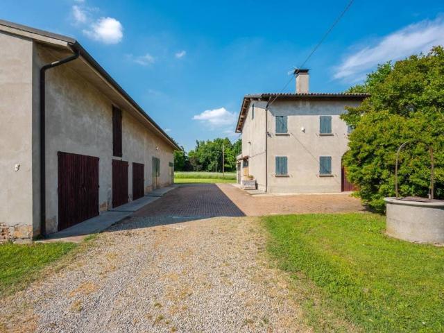 Villa Indipendente in vendita a Unione Alto Ferrarese, Cento