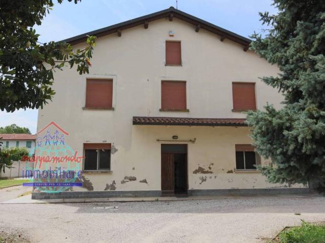 Villa Indipendente in vendita a Unione Alto Ferrarese, Cento