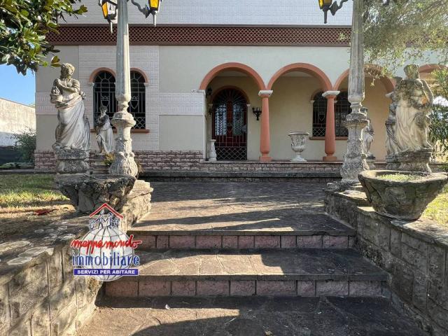 Villa Indipendente in vendita a Unione Alto Ferrarese, Cento