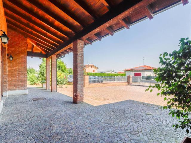 Villa Indipendente in vendita a Unione Alto Ferrarese, Cento
