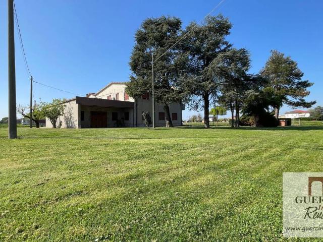 Villa Indipendente in vendita a Unione Alto Ferrarese, Cento