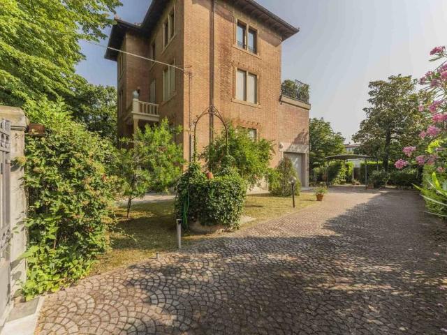 Villa Indipendente in vendita a Unione Alto Ferrarese, Cento