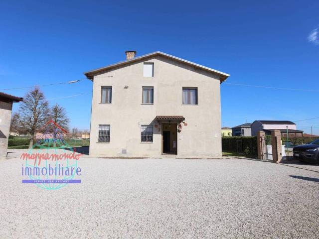 Villa Indipendente in vendita a Unione Alto Ferrarese, Cento