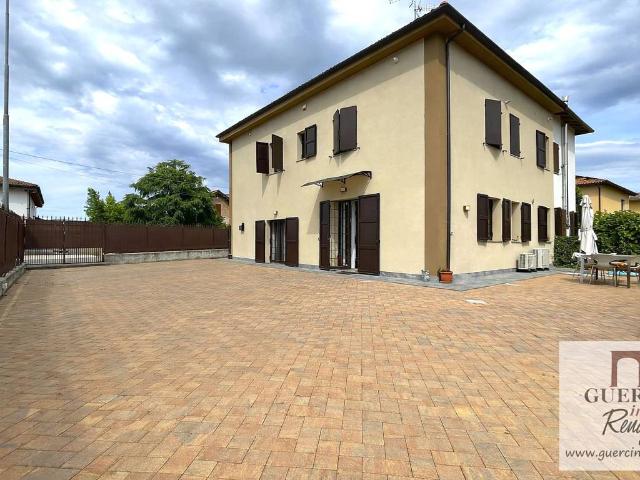 Villa Indipendente in vendita a Unione Alto Ferrarese, Cento