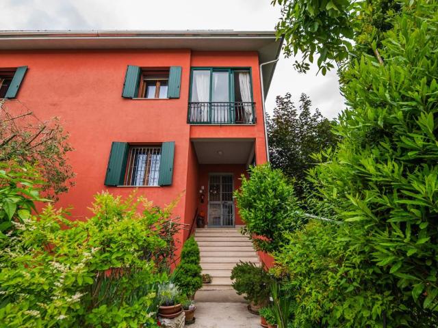 Villa Indipendente in vendita a Unione Alto Ferrarese, Cento