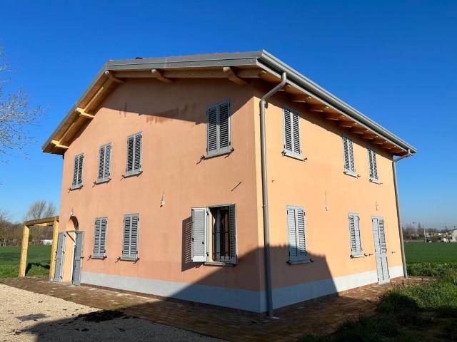 Villa Indipendente in vendita a Unione Alto Ferrarese, Cento