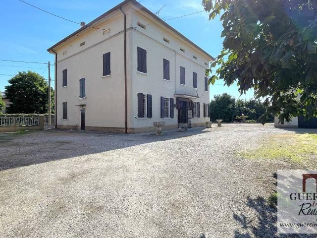 Villa Indipendente in vendita a Unione Alto Ferrarese, Cento