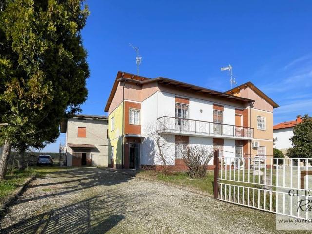 Villa Indipendente in vendita a Unione Alto Ferrarese, Cento