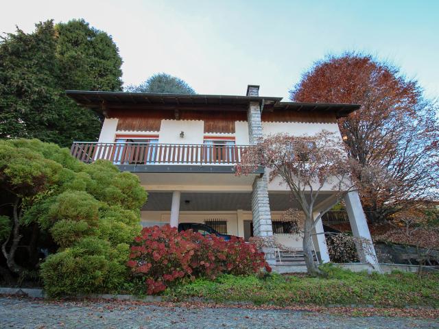 Villa Indipendente in vendita a Centro Valle Intelvi, Casasco D'intelvi