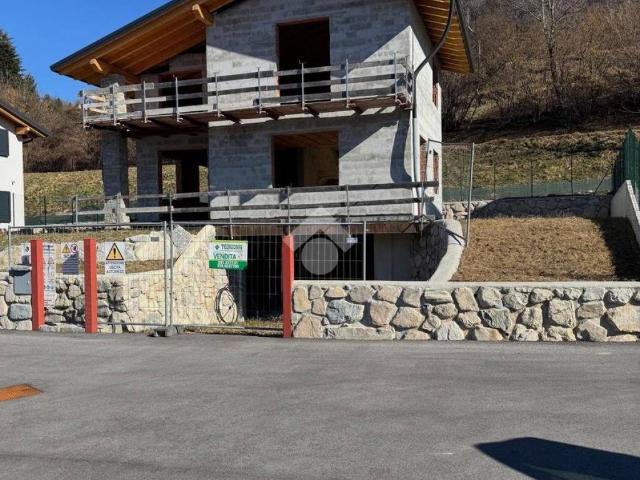 Villa Indipendente in vendita a Centro Valle Intelvi, Casasco D'intelvi