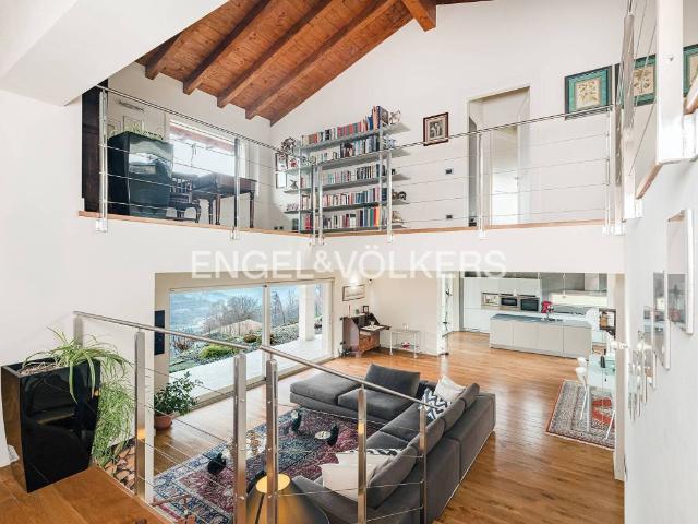 Villa Indipendente in vendita a Centro Valle Intelvi, Casasco D'intelvi
