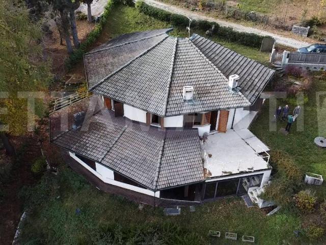 Villa Indipendente in vendita a Centro Valle Intelvi, Casasco Intelvi