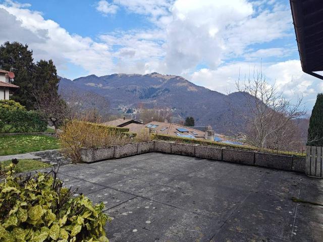 Villa Indipendente in vendita a Centro Valle Intelvi, Casasco Intelvi