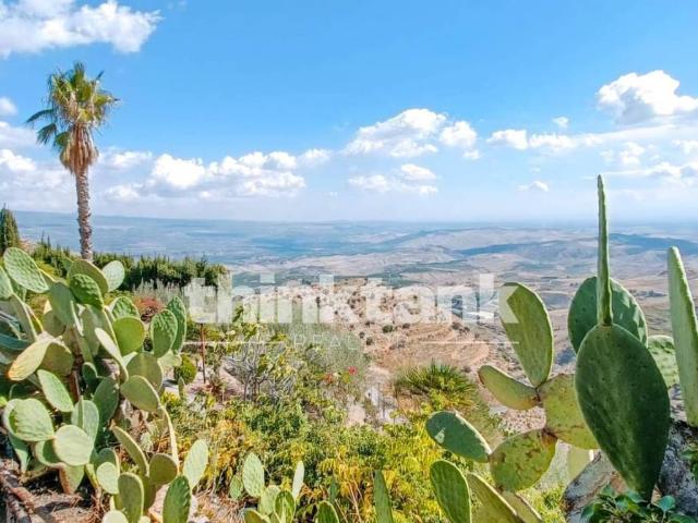 Villa Indipendente in vendita a Centuripe, Sicilia