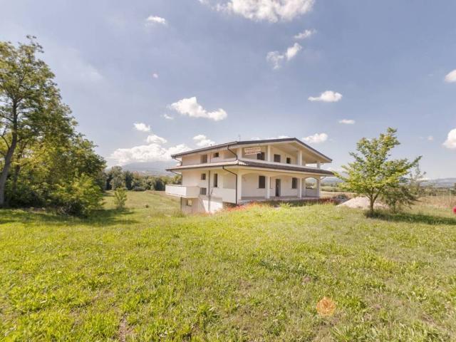 Villa Indipendente in vendita a Cepagatti, Abruzzo