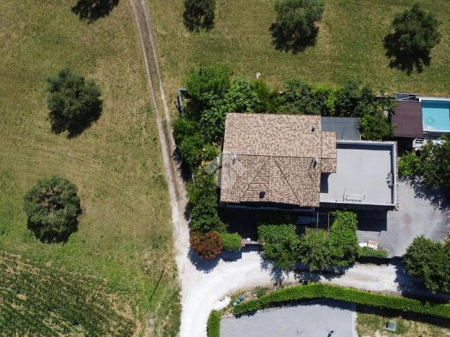 Villa Indipendente in vendita a Tre Croci, Cepagatti