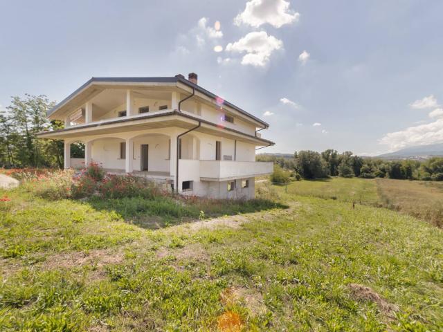 Villa Indipendente in vendita a Cepagatti, Abruzzo