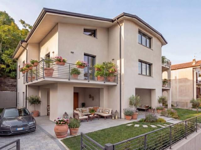 Villa Indipendente in vendita a Ceppaloni, Campania